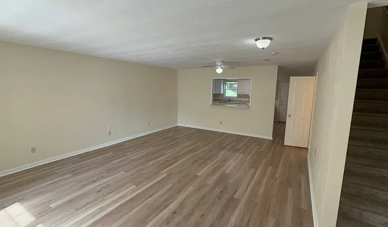 333 Pheasant Run Ct — Photo 2