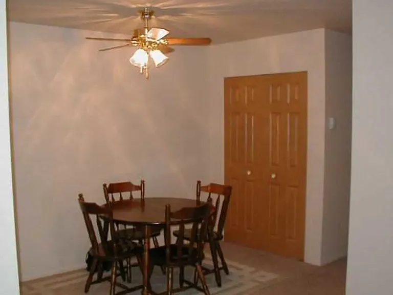 Brookshire Apartments — Photo 4