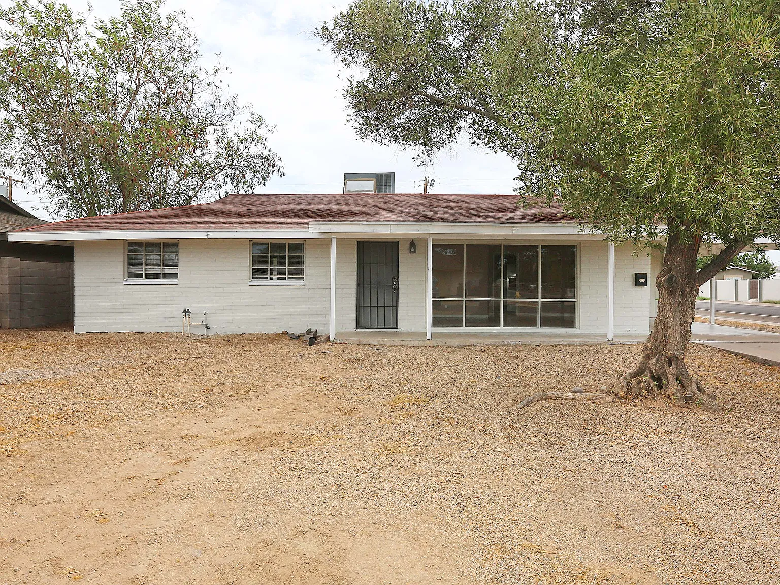 3 bed, 1620 sqft, $2,000 — Photo 2