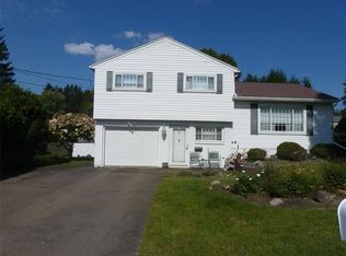 829 Taylor Dr, Vestal, NY 13850