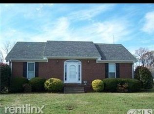 2625 Queen Ann Ct, Springfield, TN 37172