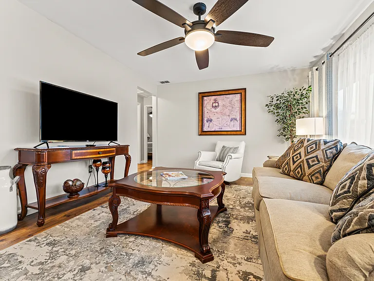 3741 Kingswood Dr — Photo 4
