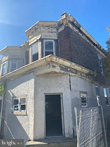 164 N 54th St photo 1