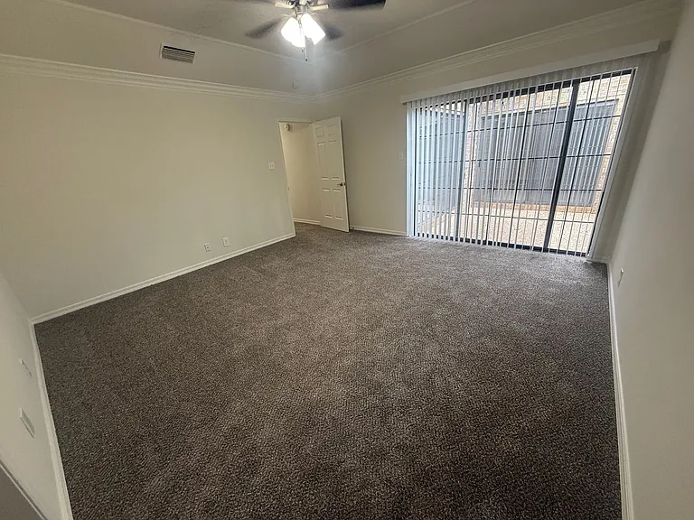 206 Cambridge Rd — Photo 12
