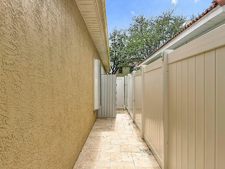 1143 Canoe Point — Photo 68