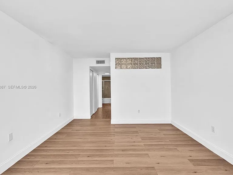 2801 NE 183rd St #1703W — Photo 32
