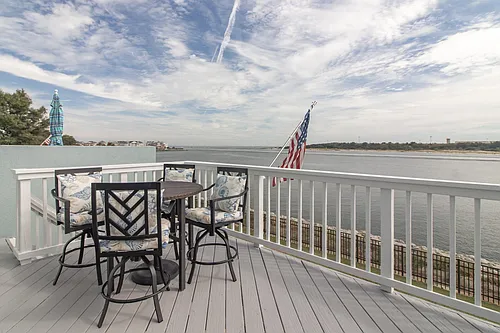 9514 Bay Front Dr #B Photo 1