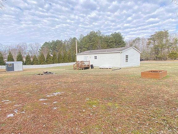 4th image of 205 Ballard Ln