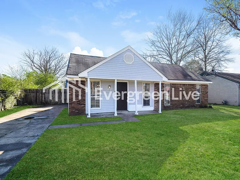 2724 Van Der Veer Dr — Photo 4