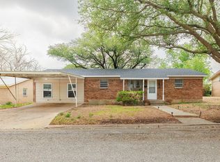 2019 Stanton St, Brady, TX 76825