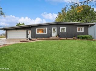 1928 4th Ave NW, Waverly, IA 50677