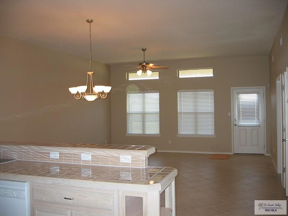2nd image of 5284 Ridgeline Dr APT A