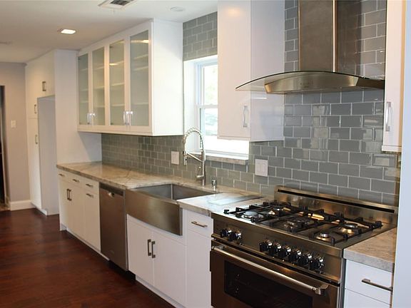 5th image of 10803 Elmdale Dr