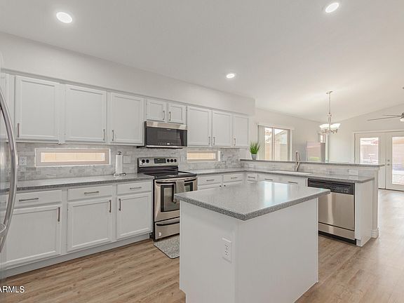 5th image of 7221 W BLACKHAWK Drive