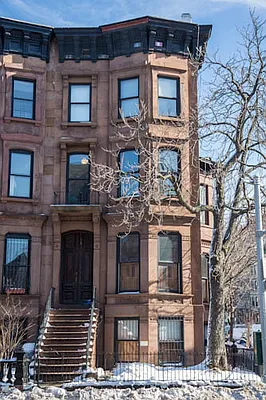 Sold by Garfield Realty  | media 16