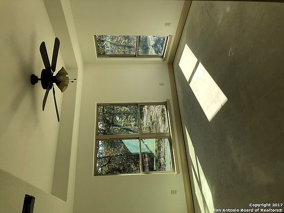 4th image of 264 Great Oaks Blvd