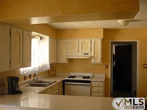 5th image of 703 Sperry Dr