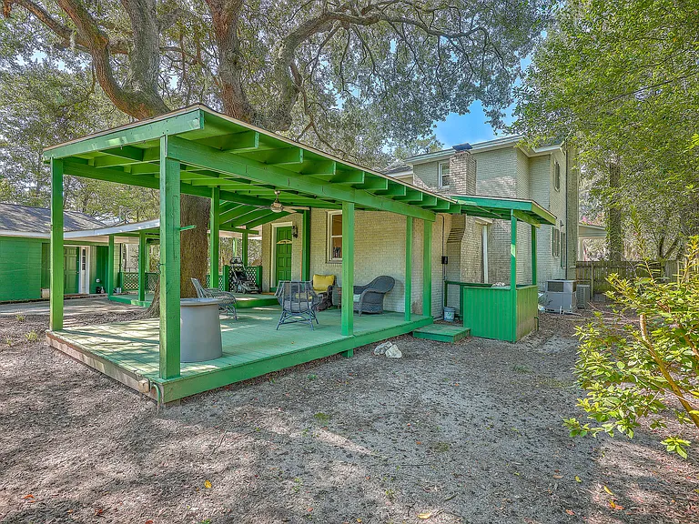 1136 Marquis Rd — Photo 31