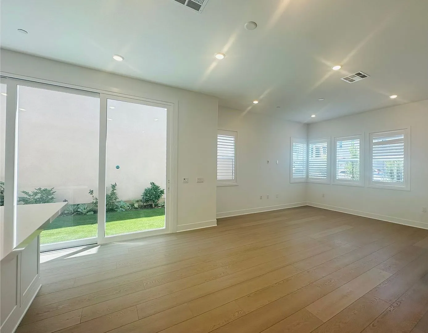 New-built 3-Bed Home in Great Park — Photo 4