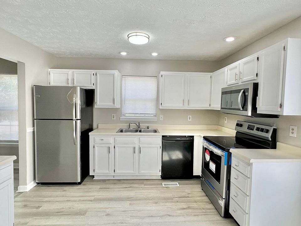 1st image of 513 Bell Place Dr