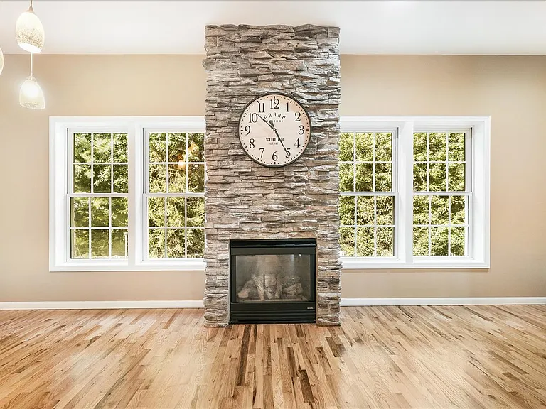 58 Alexander Ct — Photo 19