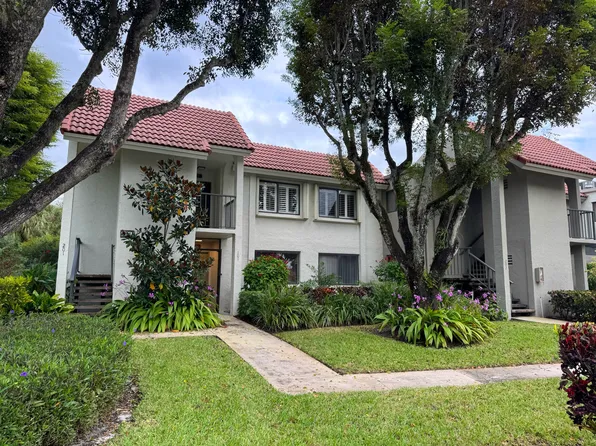 5750 Fairway Park Ct APT 101, Boynton Beach, FL 33437