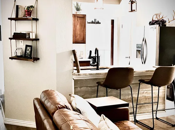 213 Hickory Springs Dr, Euless, TX 76039