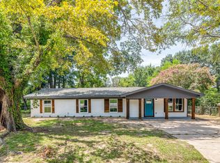 802 Arrowhead Dr, Athens, TX 75751