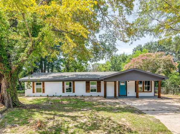 802 Arrowhead Dr, Athens, TX 75751