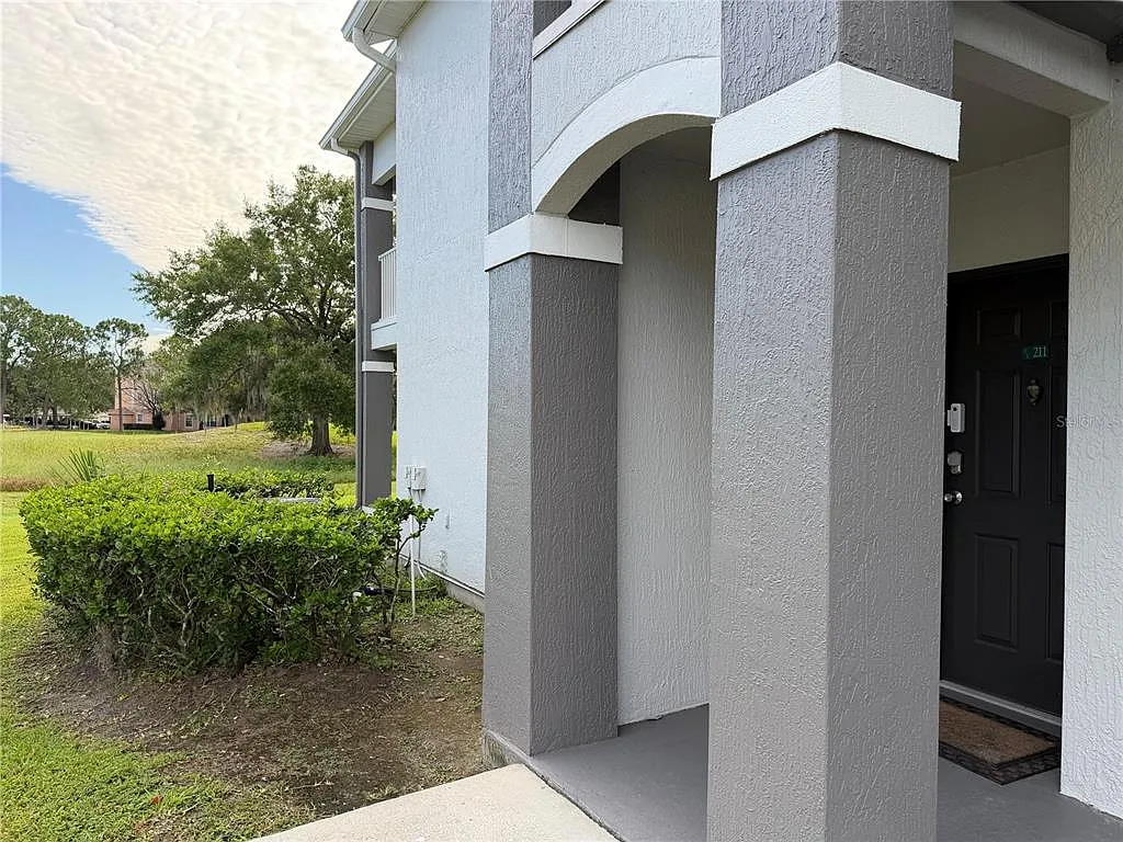 2 bed, 2.0 bath, 1288 sqft, $1,800 — Photo 2