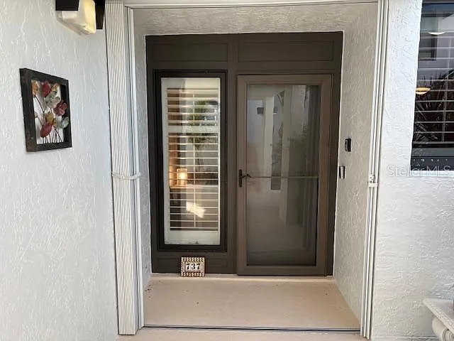 3 bed, 2.0 bath, 1909 sqft, $7,000 — Photo 2