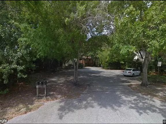 2nd image of 2736 Park Dr APT 2