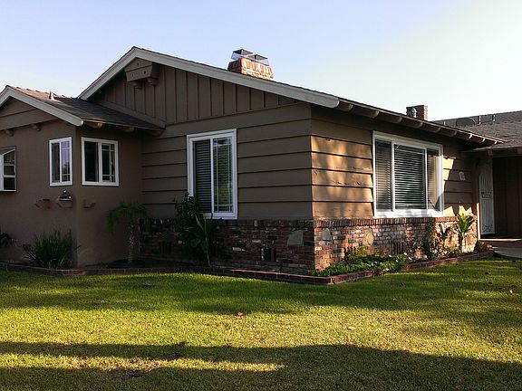 2nd image of 802 S Lolita St