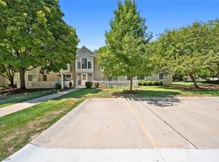 2820 N Bay Dr APT P11, Westlake, OH 44145