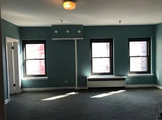 3203 N Clark St #220, Chicago, IL 60657