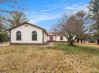 1075 Bemis Rd, Saline, MI 48176