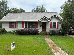 207 Murphy St, Okolona, MS 38860