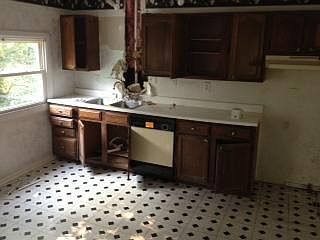 4th image of 1236 Elberon Ave