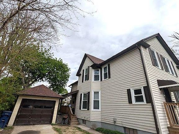 2nd image of 609 Thomson St
