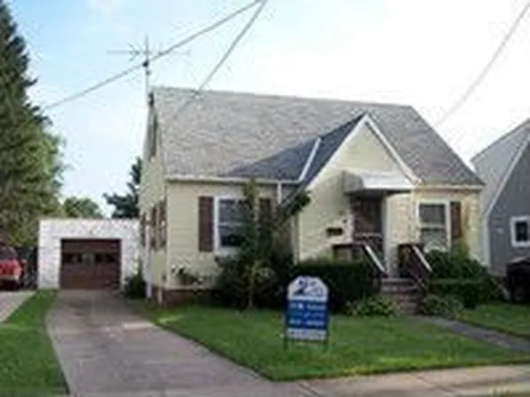 57 E Irving St, Corry, PA 16407