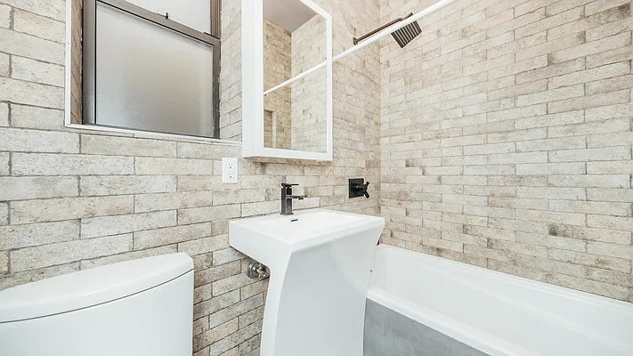 Rented by Nooklyn NYC LLC | media 28