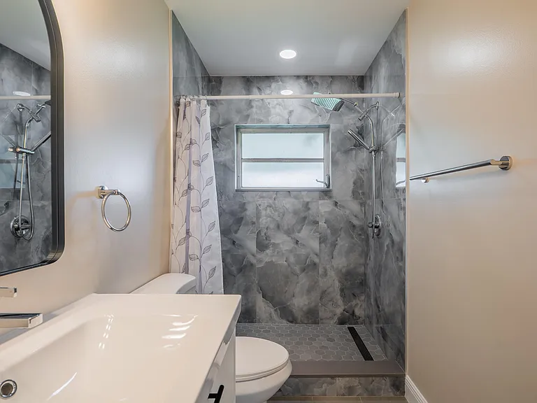 14339 Canalview Dr #D — Photo 7
