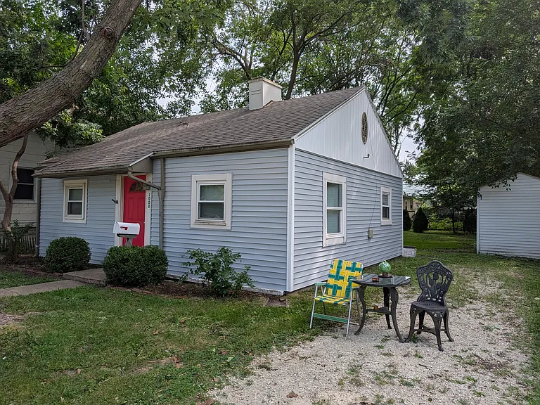 1008 N McKinley Ave — Photo 2