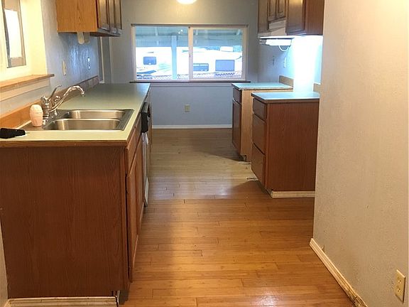 4th image of 2730 SE Berger Ln