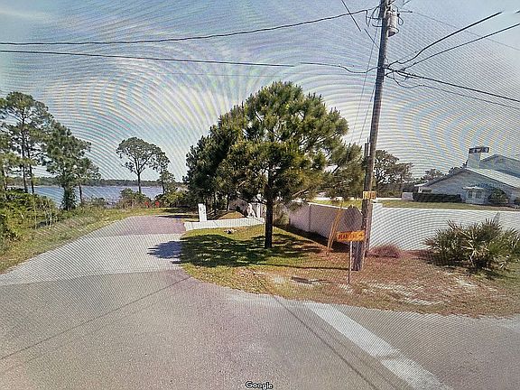5th image of Lakeside Dr
