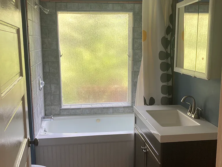 Main bathroom.