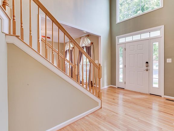 Stunning Two story foyer entrance
