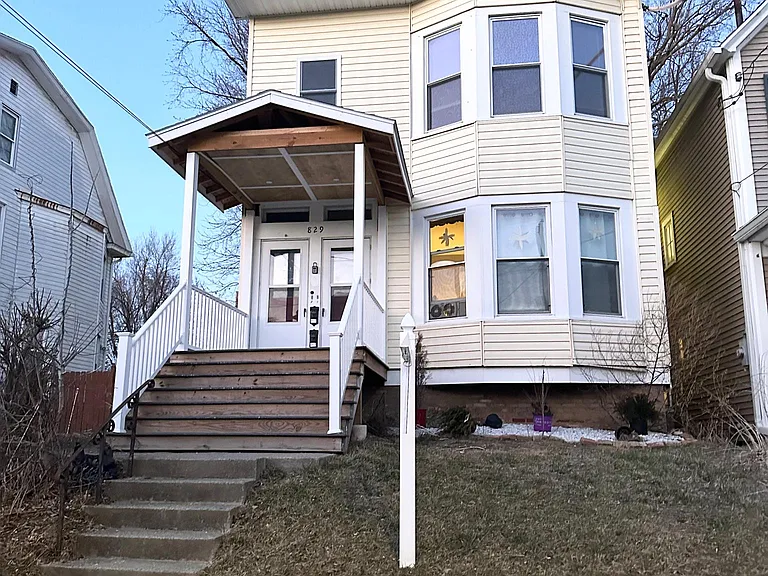 829 Lancaster St #2 — Photo 6