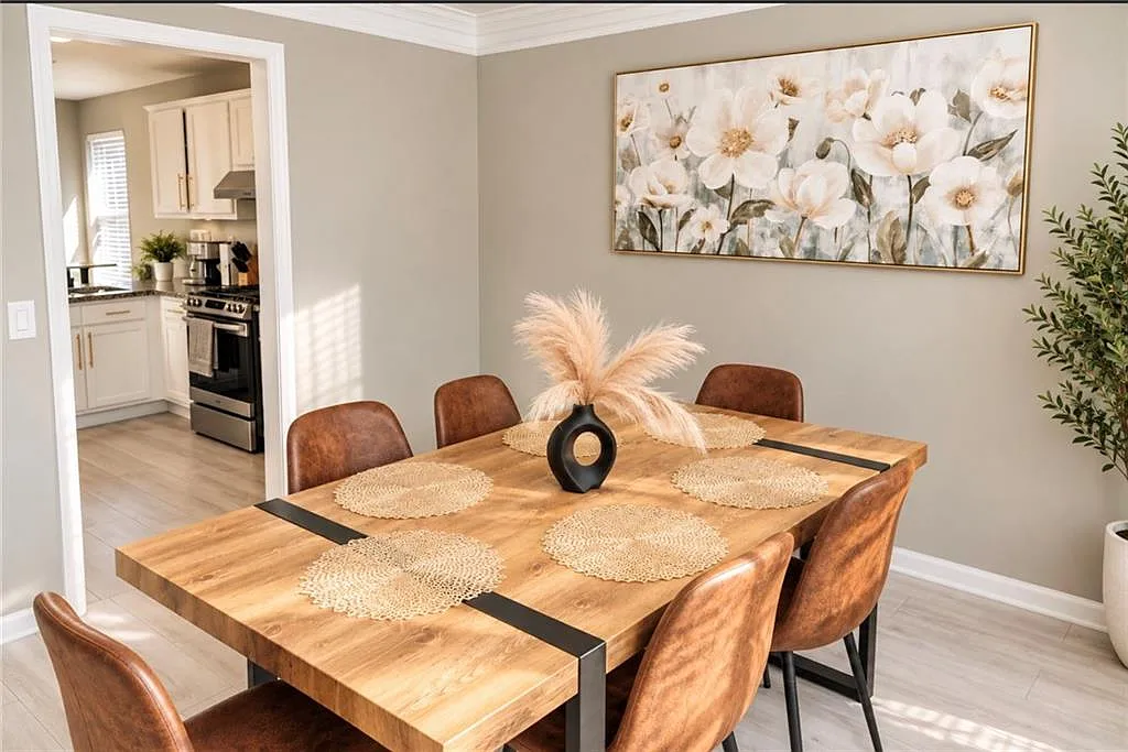 3 bed, 2.5 bath, 1768 sqft, $2,500 — Photo 4