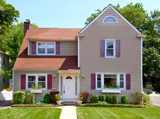 73 1st St, Harrison, NY 10528